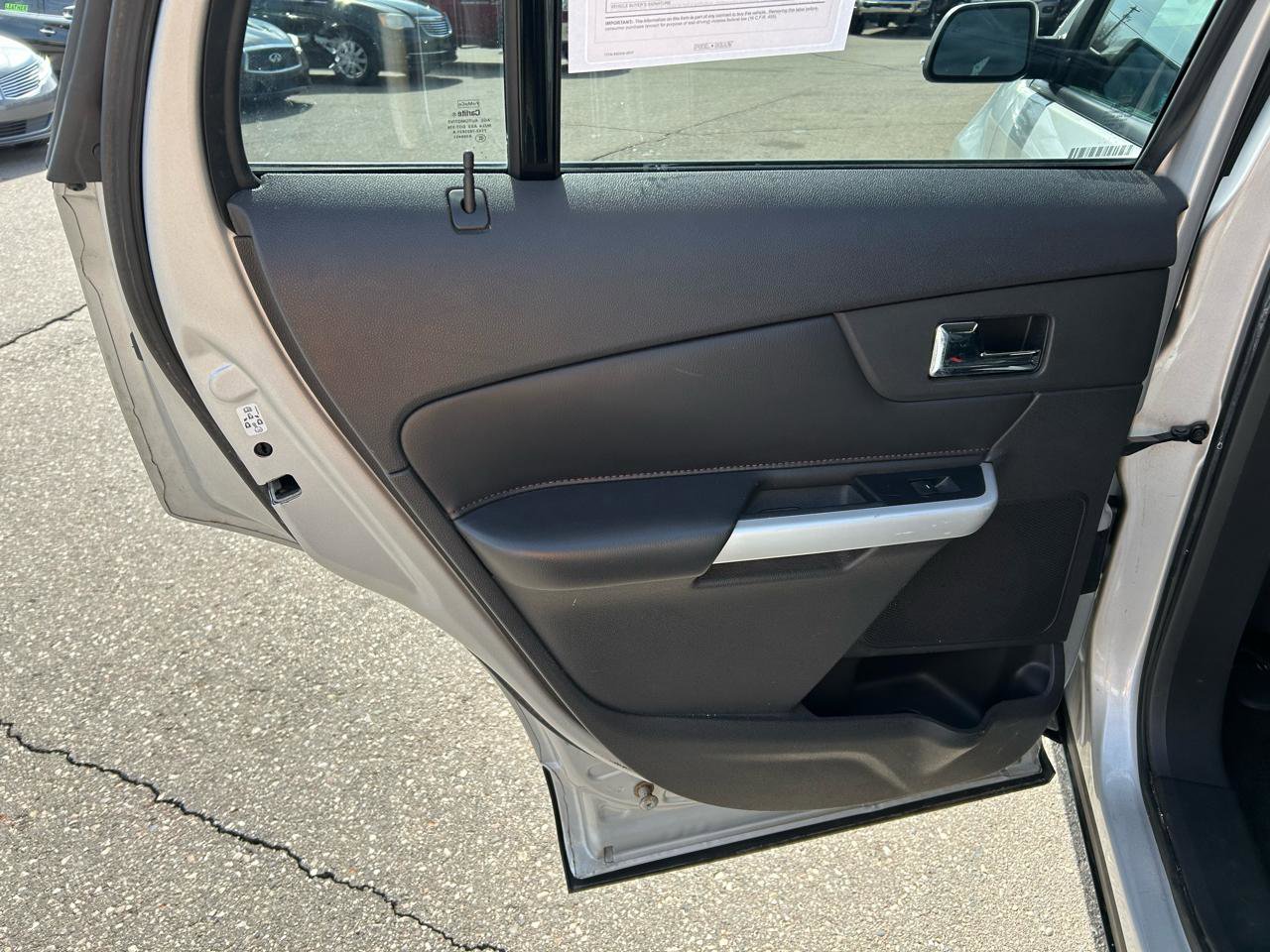 Used 2013 Ford Edge SEL FWD image 13