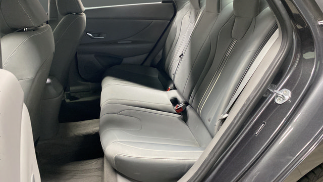 Certified 2022 Hyundai Elantra SEL w/ Convenience Package FWD image 22