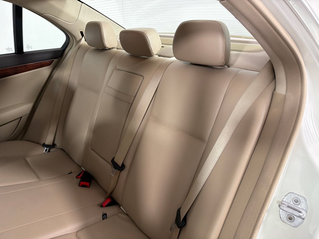 Used 2010 Mercedes-Benz C 300 4MATIC Sedan image 20