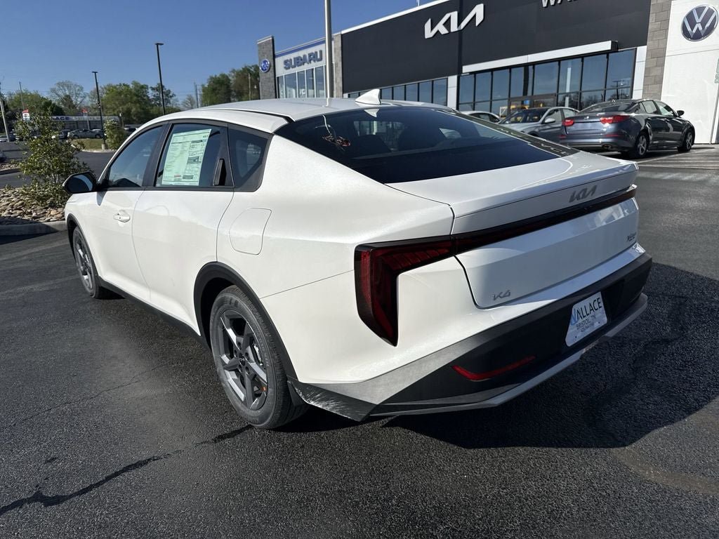 New 2026 Kia K4 LXS FWD image 3