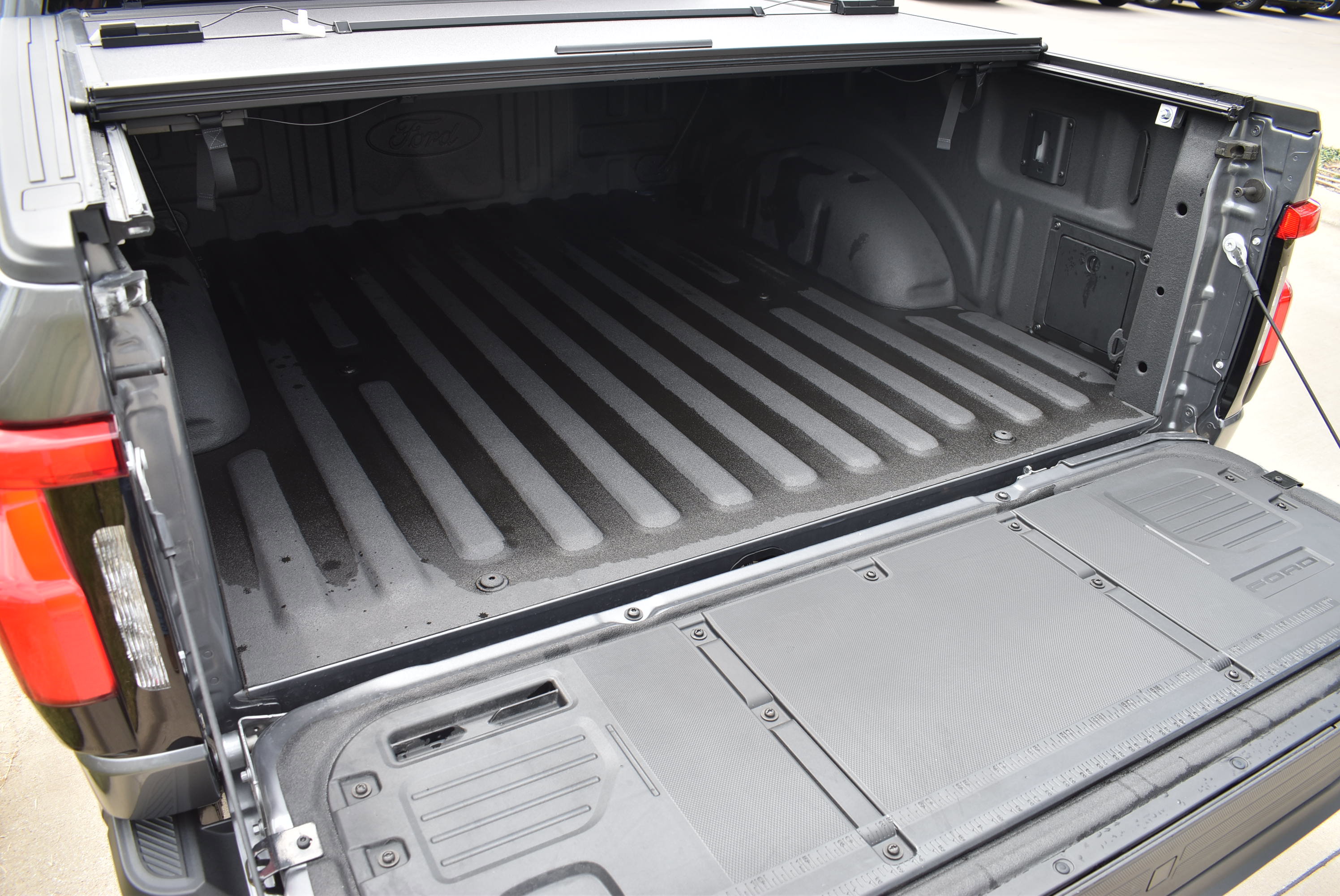 New 2024 Ford F150 Lightning XLT w/ Max Trailer Tow Package AWD/4WD image 11