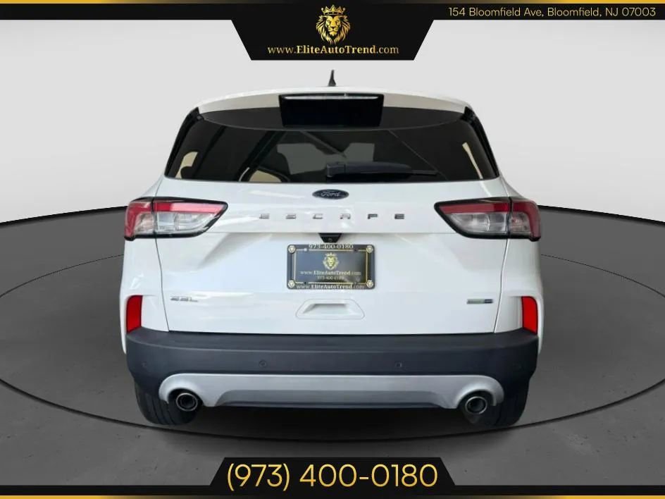 Used 2020 Ford Escape SEL image 5