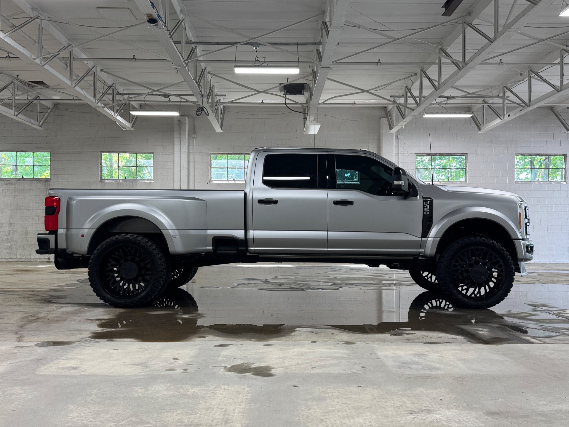 Used 2024 Ford F450 Platinum w/ Camper Package AWD/4WD image 14