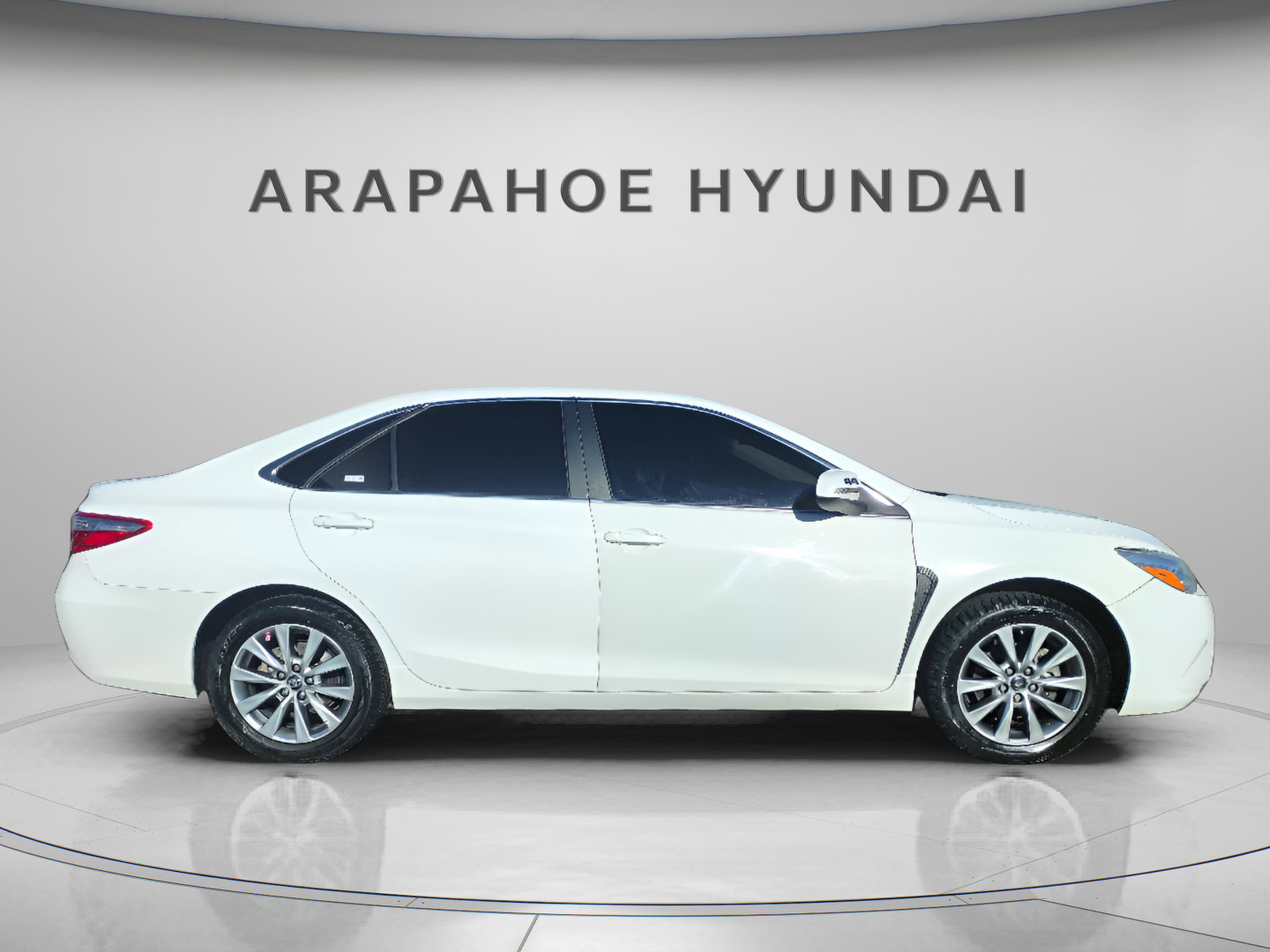 Used 2017 Toyota Camry XLE image 9