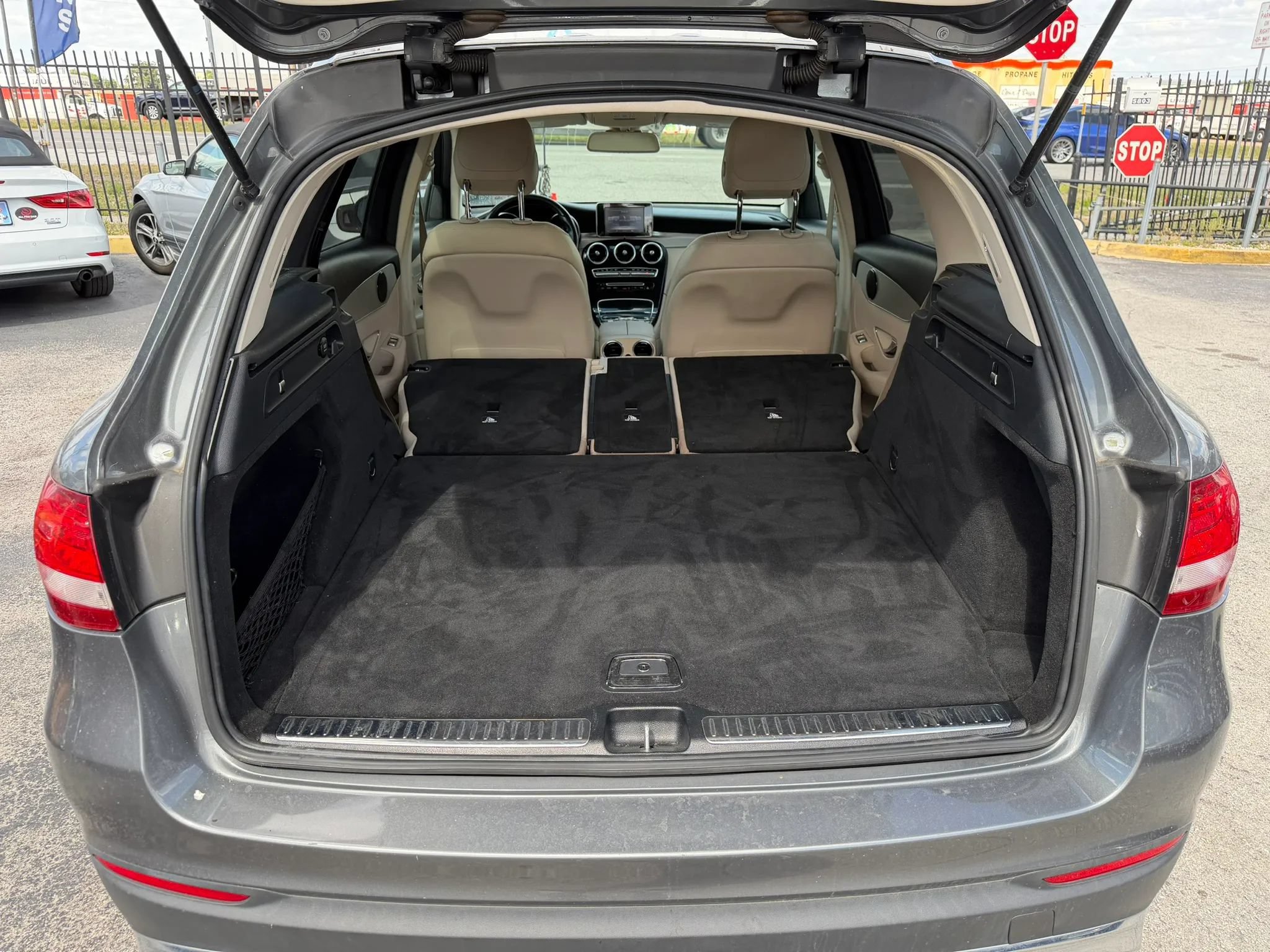 Used 2017 Mercedes-Benz GLC 300 4MATIC image 14