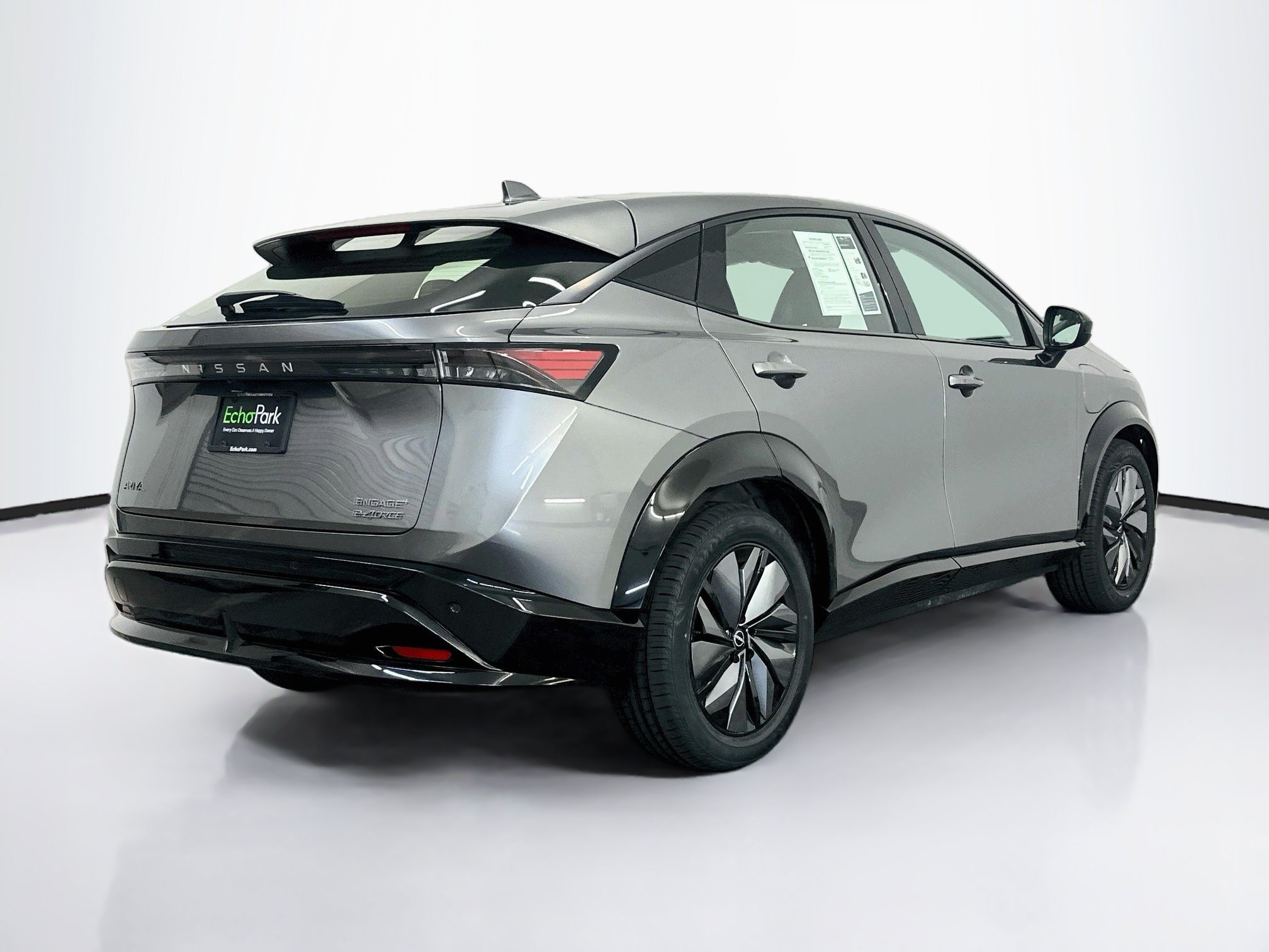 Used 2023 Nissan Ariya AWD image 9