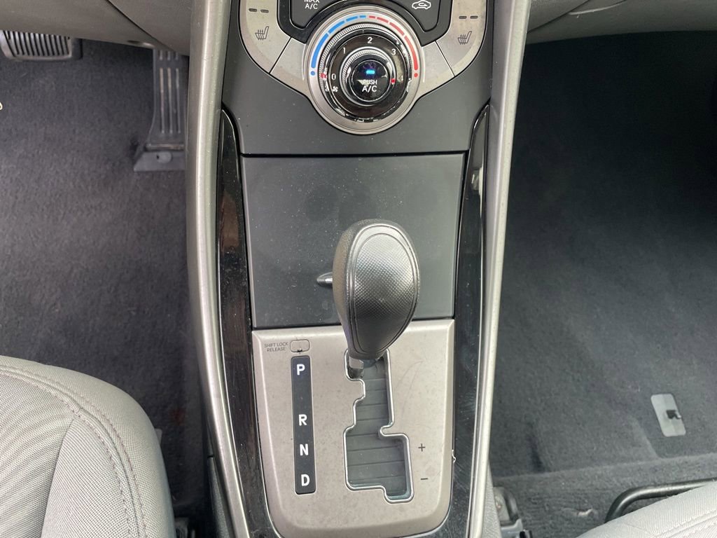 Used 2013 Hyundai Elantra GLS w/ Preferred Pkg FWD image 12
