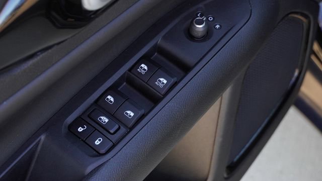 Used 2023 Jeep Compass Trailhawk image 21