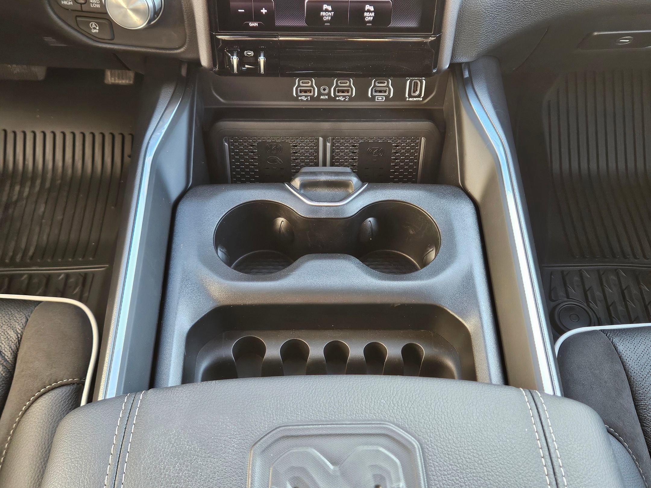 New 2026 RAM 1500 Laramie w/ Night Edition image 10