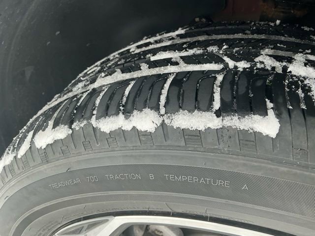 Used 2023 Chevrolet TrailBlazer RS w/ Sun and Liftgate Package image 12