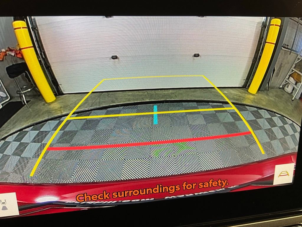 Used 2025 Toyota Camry SE image 15