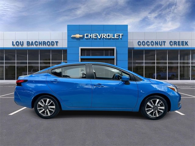 Used 2023 Nissan Versa SV image 9