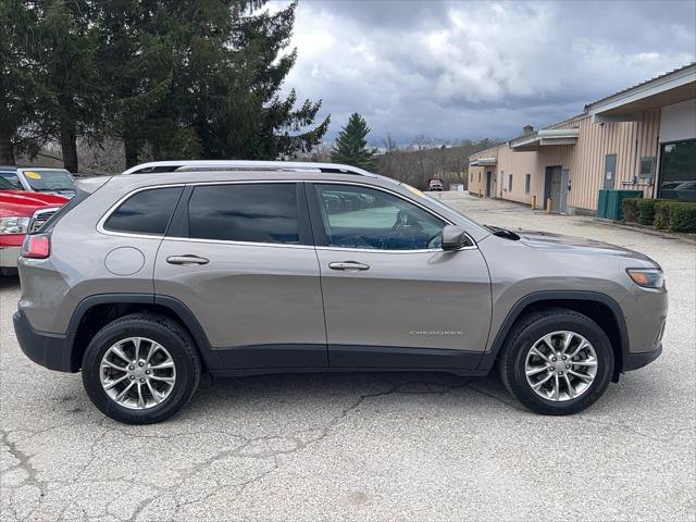 Certified 2020 Jeep Cherokee Latitude Plus w/ Cold Weather Group image 4