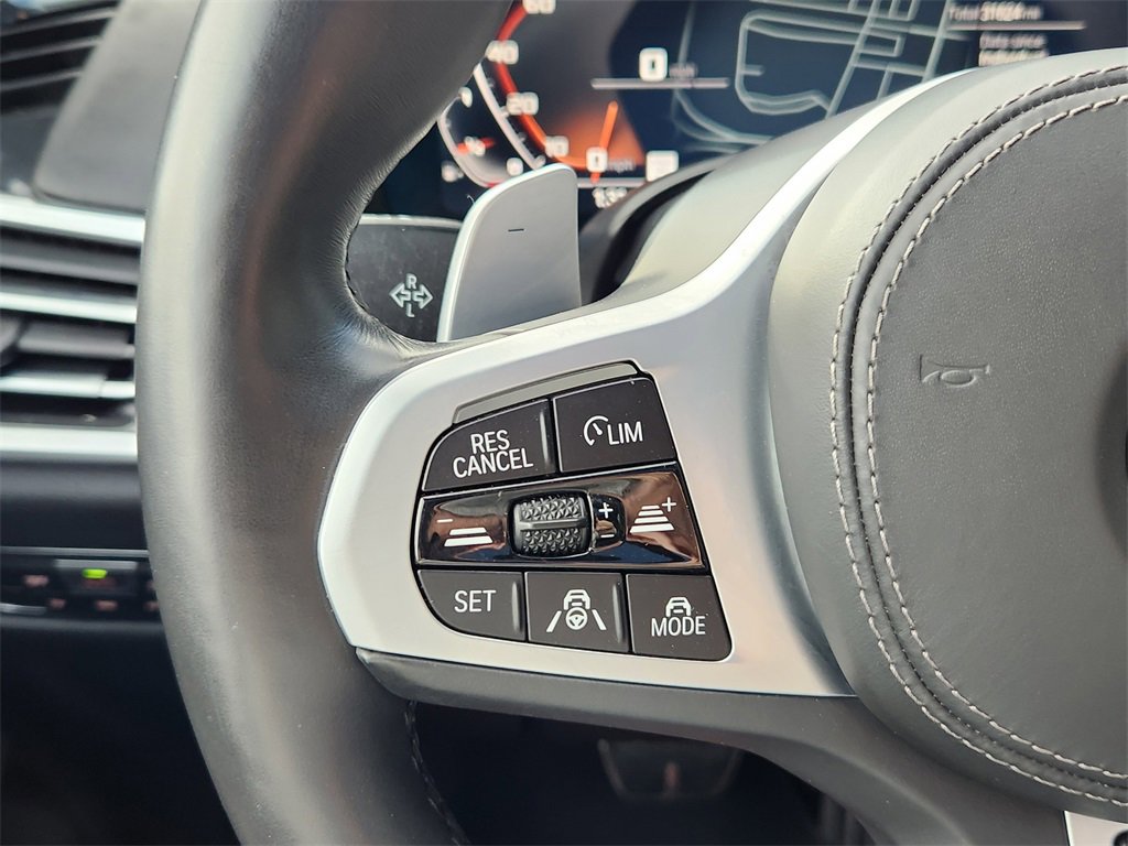 Used 2021 BMW X7 M50i image 21