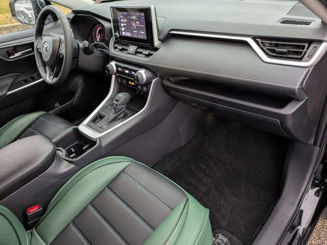 Used 2025 Toyota RAV4 XLE w/ Convenience Package image 19