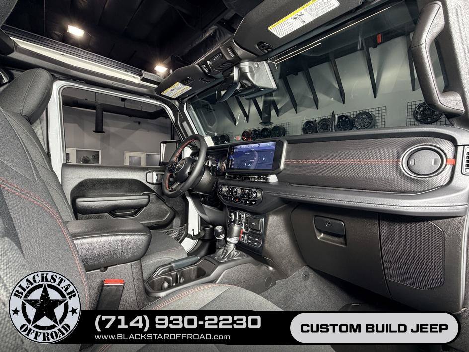 Used 2024 Jeep Wrangler Unlimited Rubicon w/ Technology Group AWD/4WD image 25