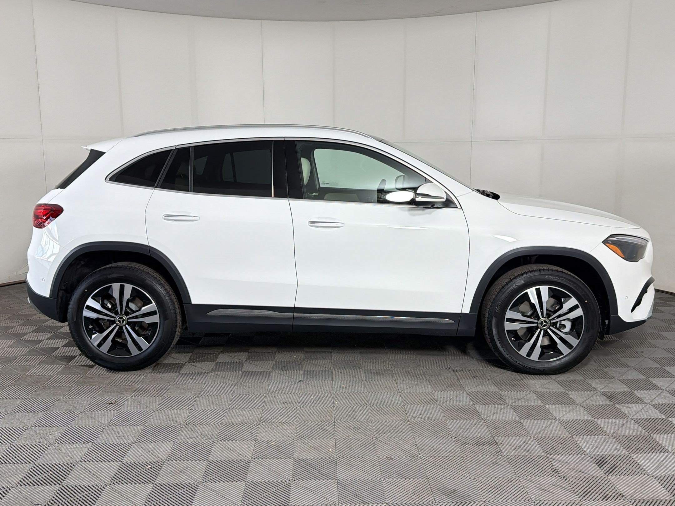 Used 2026 Mercedes-Benz GLA 250 4MATIC image 8