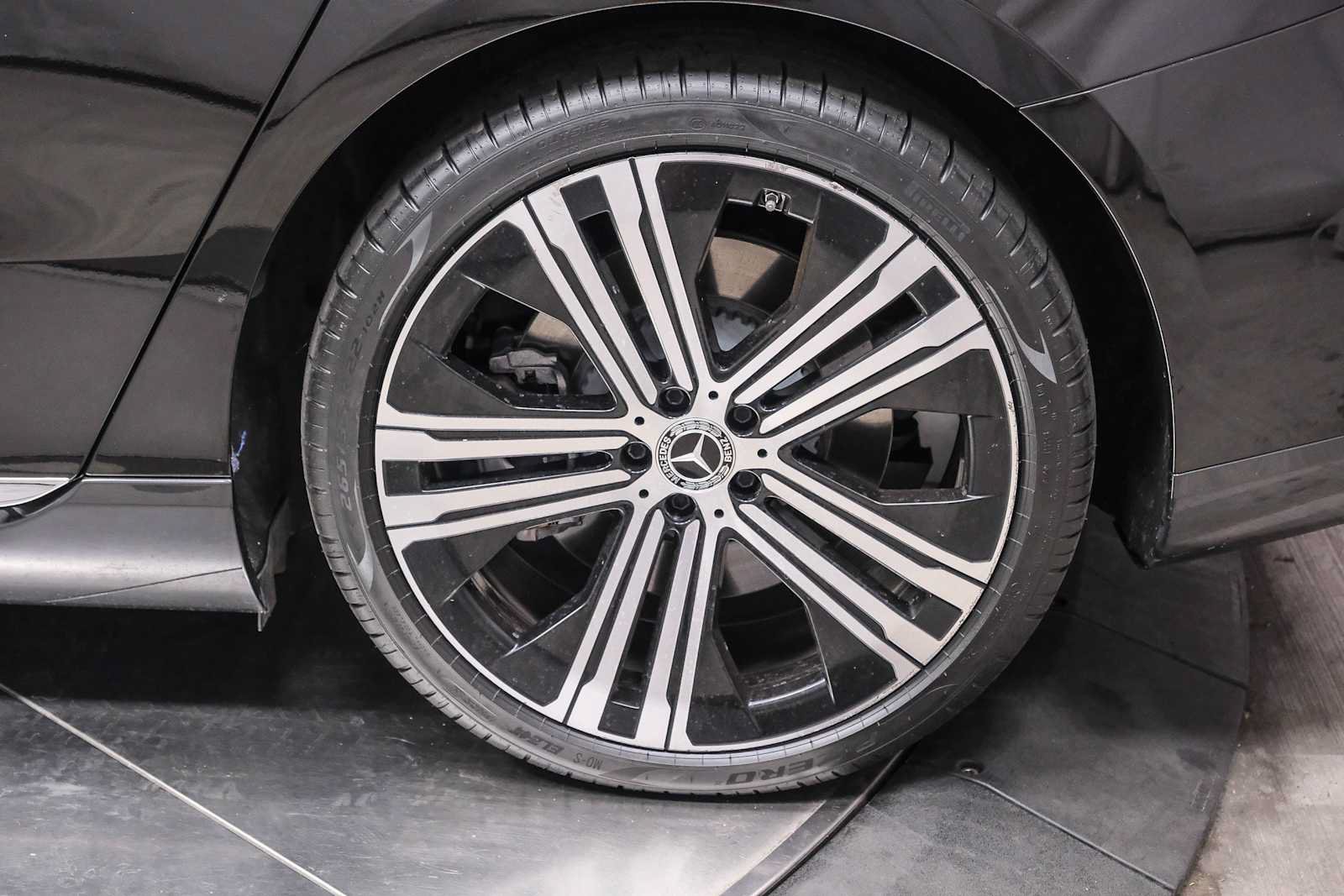 Certified 2022 Mercedes-Benz EQS 450+ Sedan image 9