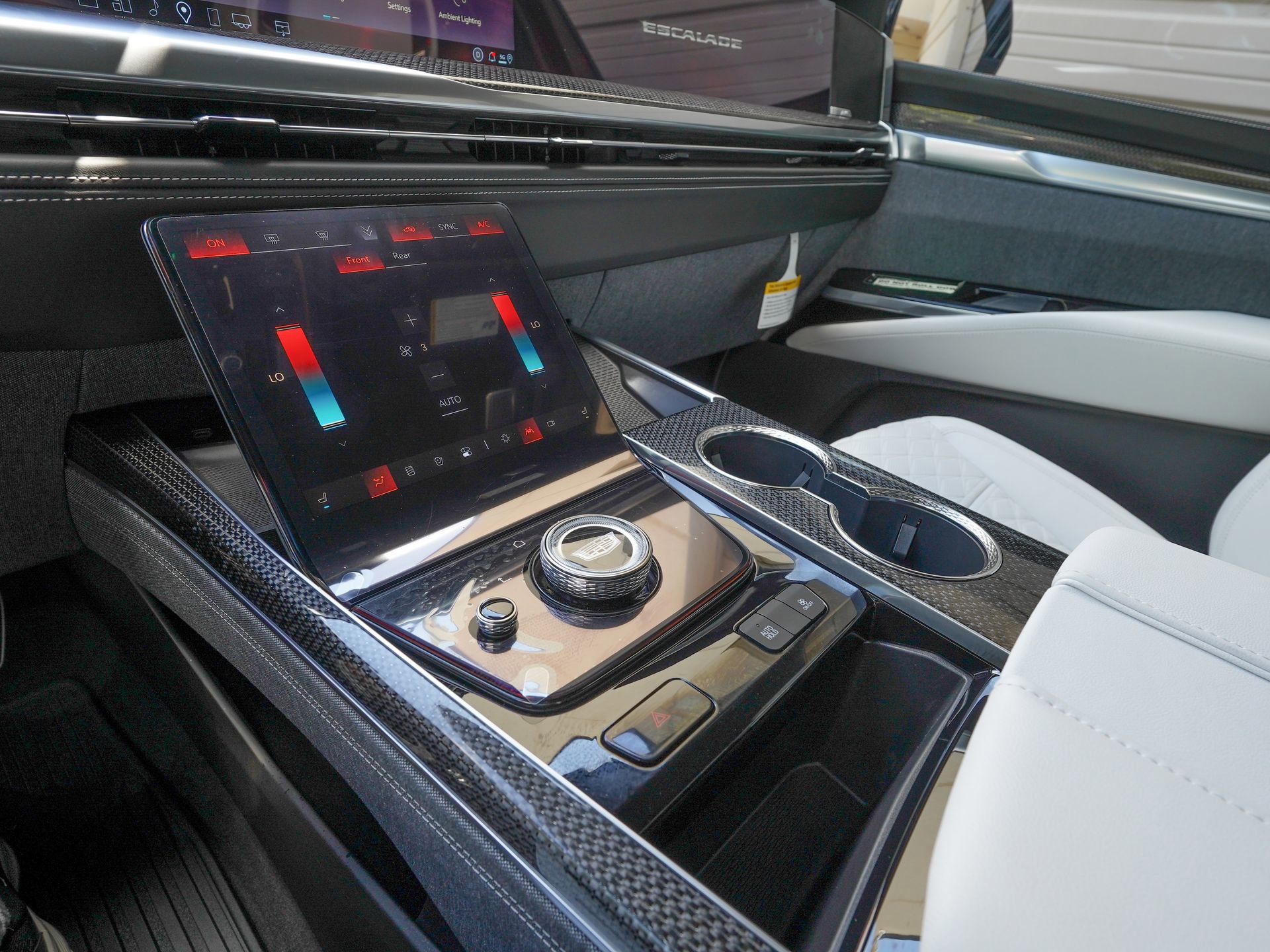 Used 2026 Cadillac Escalade V w/ LPO, ONYX Package image 23