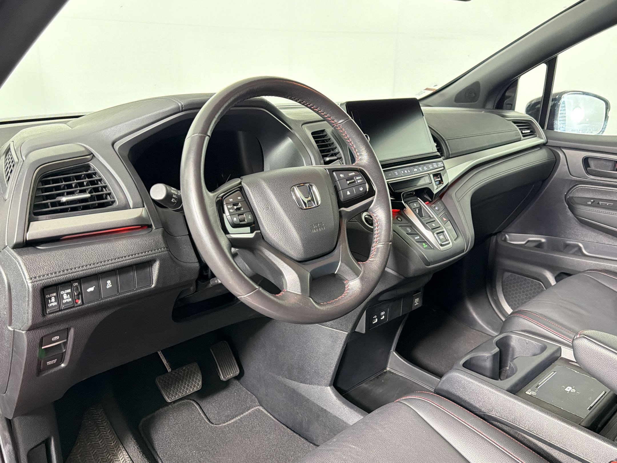 Used 2025 Honda Odyssey Sport-L image 4
