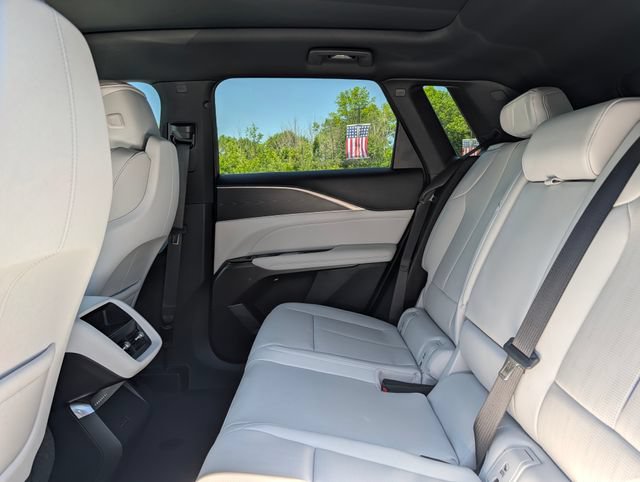 Used 2024 Cadillac Lyriq Sport w/ LPO, Floor Liner Package AWD/4WD image 17