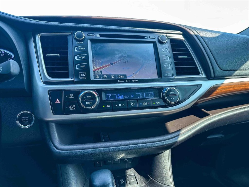 Used 2018 Toyota Highlander Limited Platinum image 30