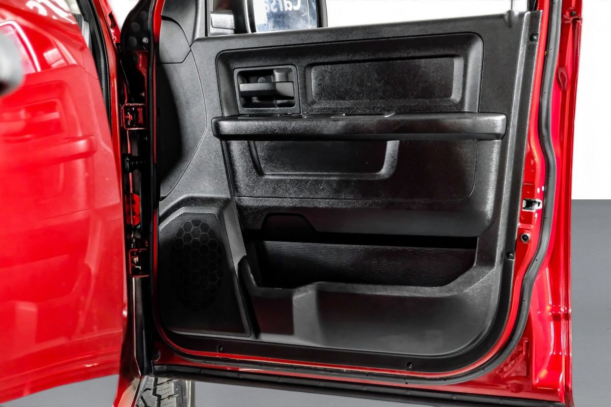 Used 2013 RAM 1500 Express RWD image 33