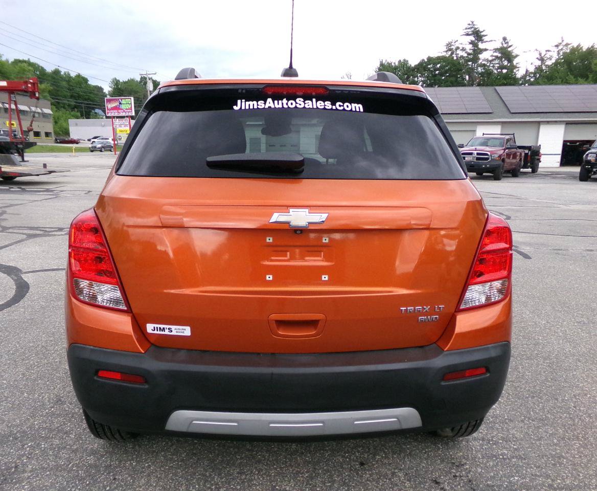 Used 2016 Chevrolet Trax LT w/ LT Sun and Sound Package AWD/4WD image 4