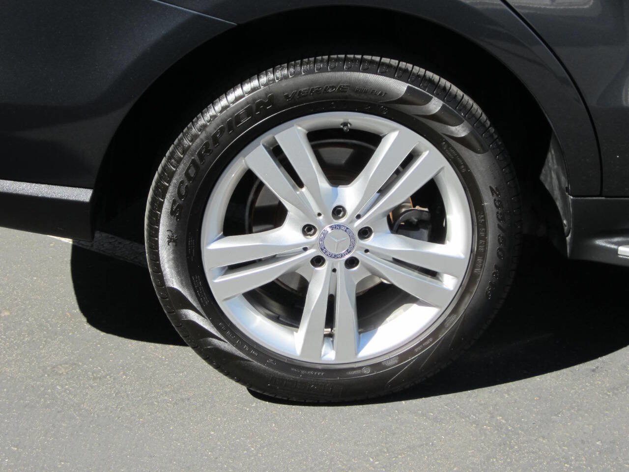 Used 2012 Mercedes-Benz ML 350 ML 350 AWD 4MATIC 4dr SUV image 8