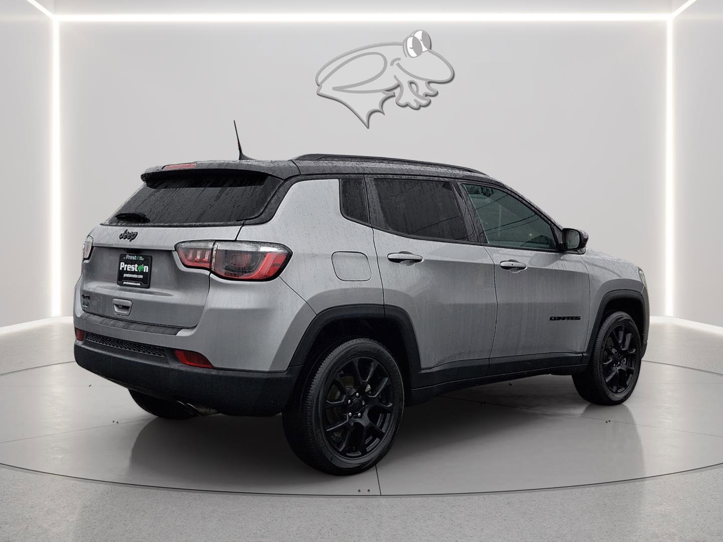 Used 2022 Jeep Compass Latitude AWD/4WD image 2