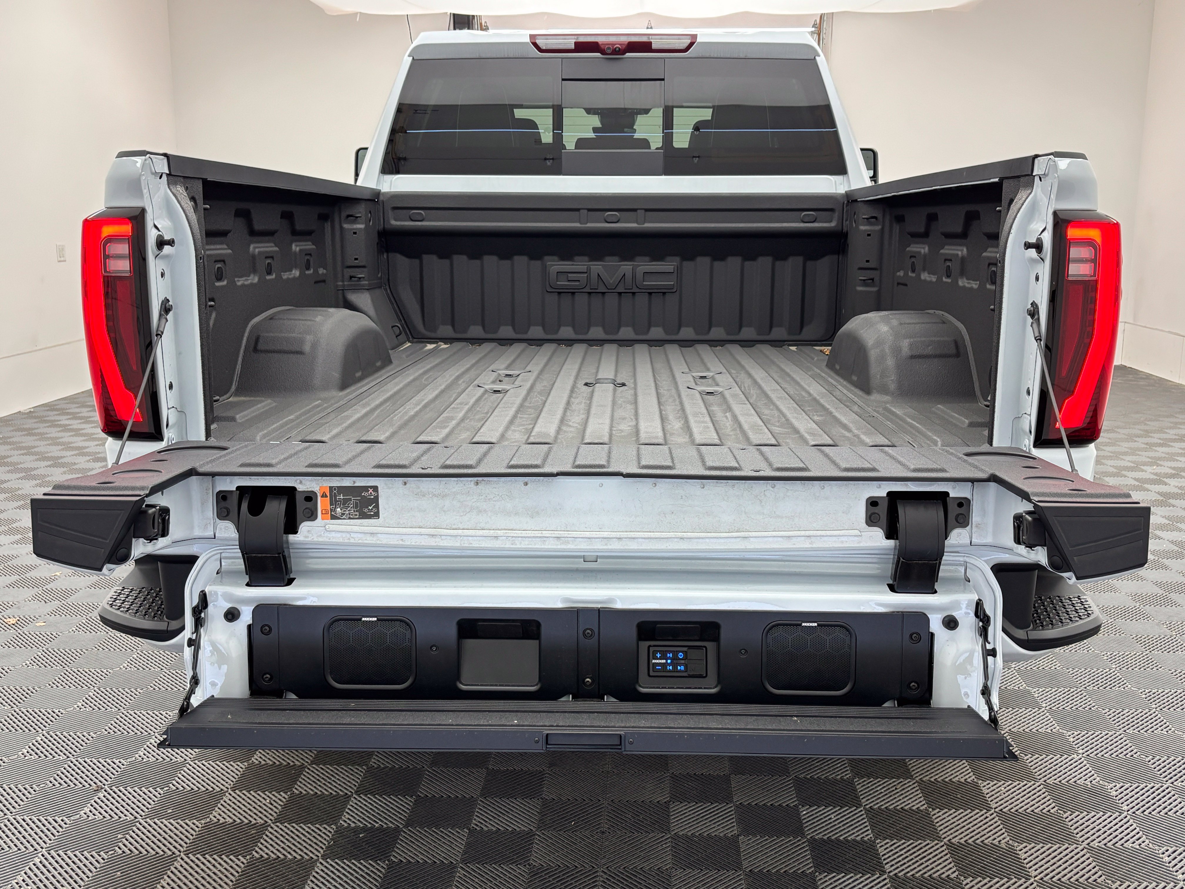 New 2026 GMC Sierra 2500 Denali Ultimate AWD/4WD image 12