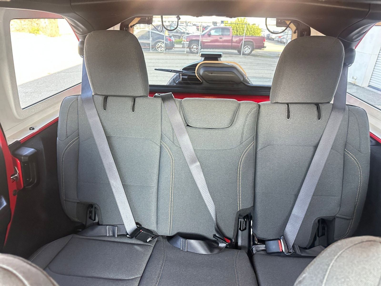 Used 2025 Jeep Wrangler Sport S image 38