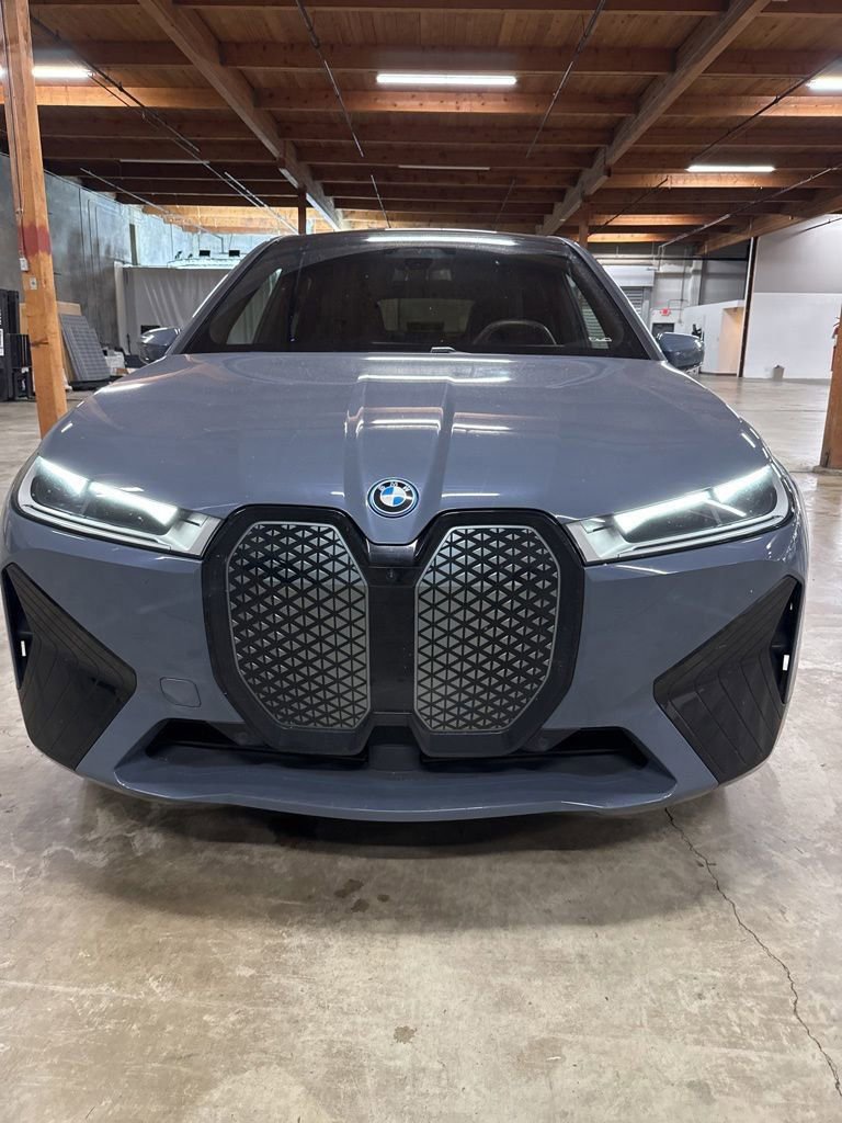 Certified 2024 BMW iX xDrive50 w/ Premium Package AWD/4WD image 2