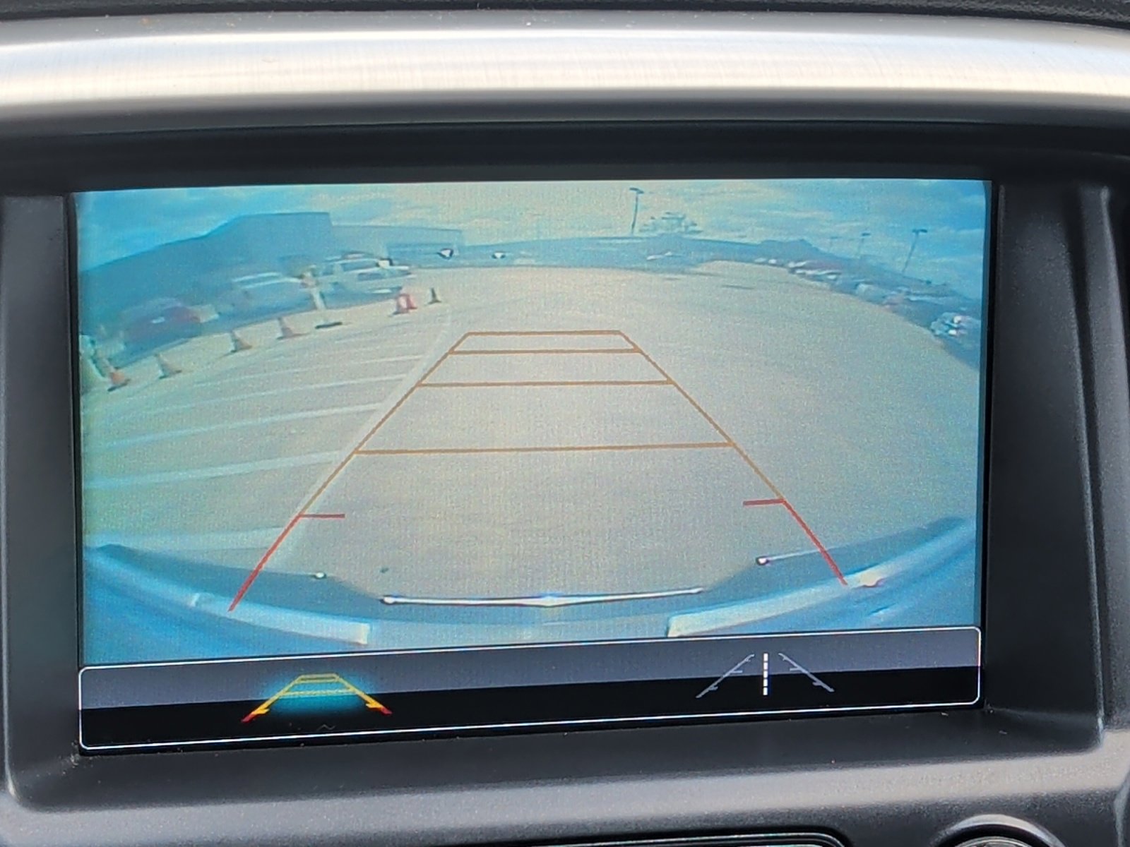 Used 2018 GMC Canyon SLE w/ SLE Convenience Package RWD image 9