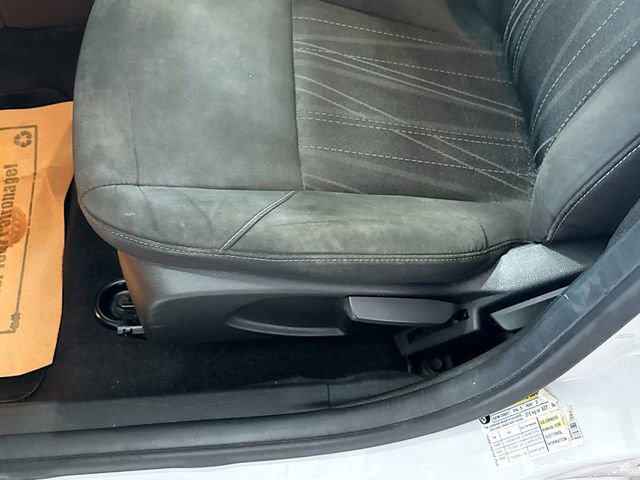 Used 2017 Ford Focus SE FWD image 19