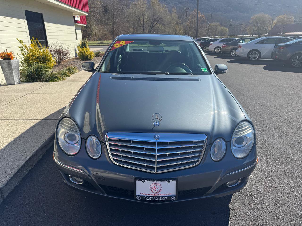 Used 2009 Mercedes-Benz E 350 4MATIC Sedan image 10