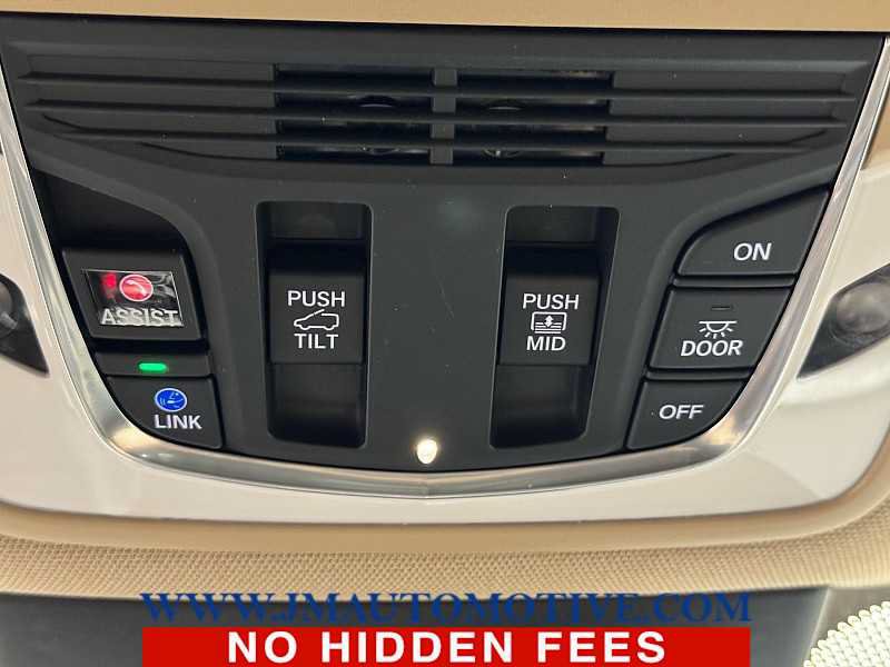 Used 2023 Acura MDX SH-AWD image 37