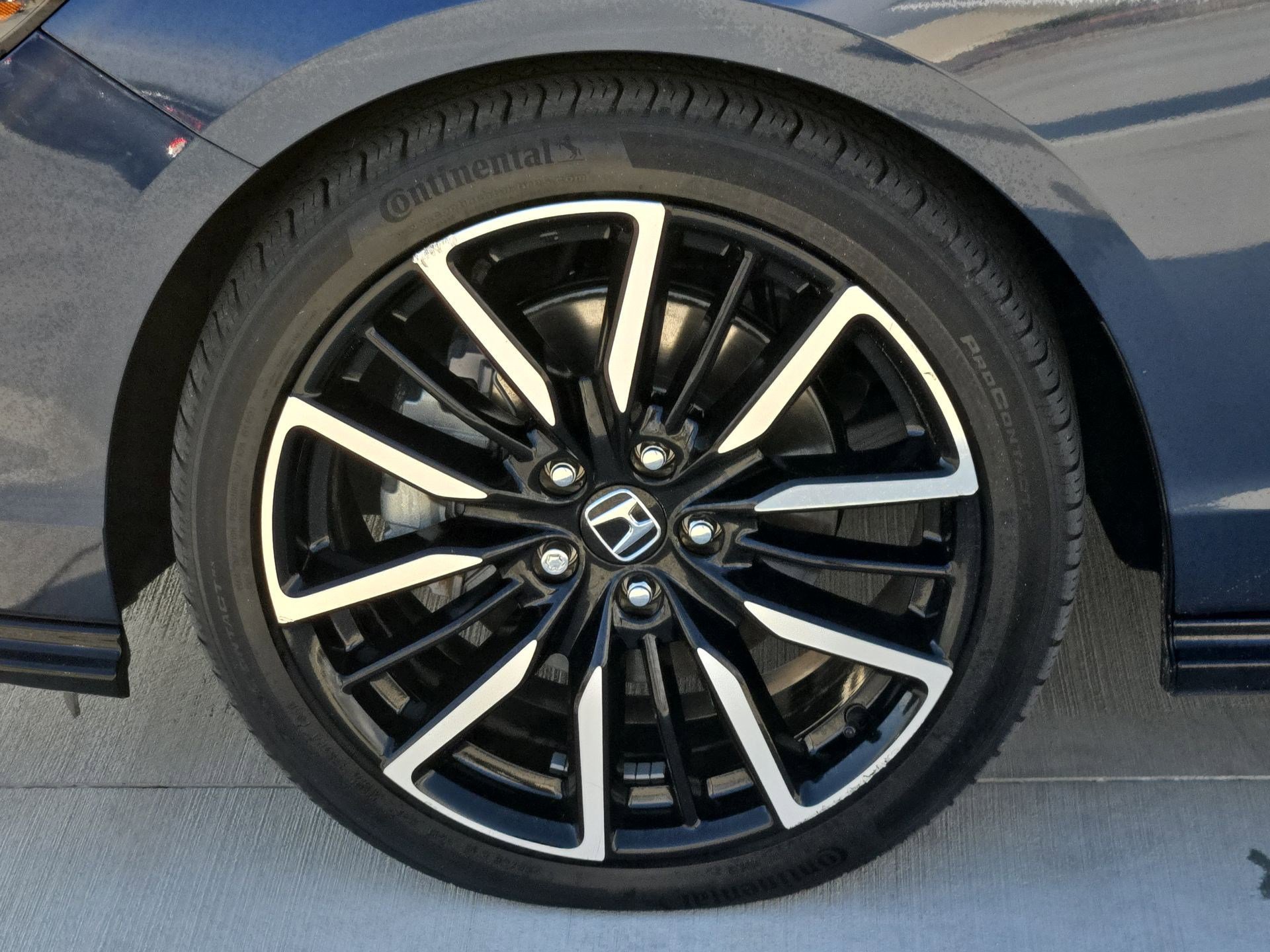 Used 2025 Honda Accord Touring image 11