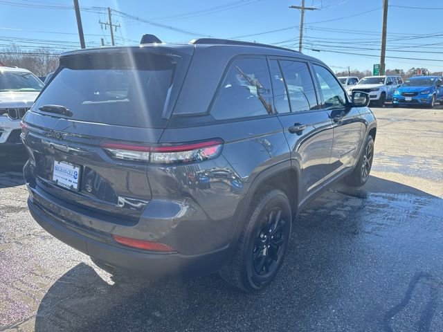 Certified 2025 Jeep Grand Cherokee Altitude image 7