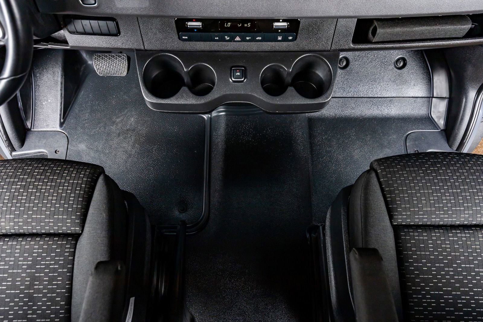 Used 2024 Mercedes-Benz Sprinter 3500 image 26