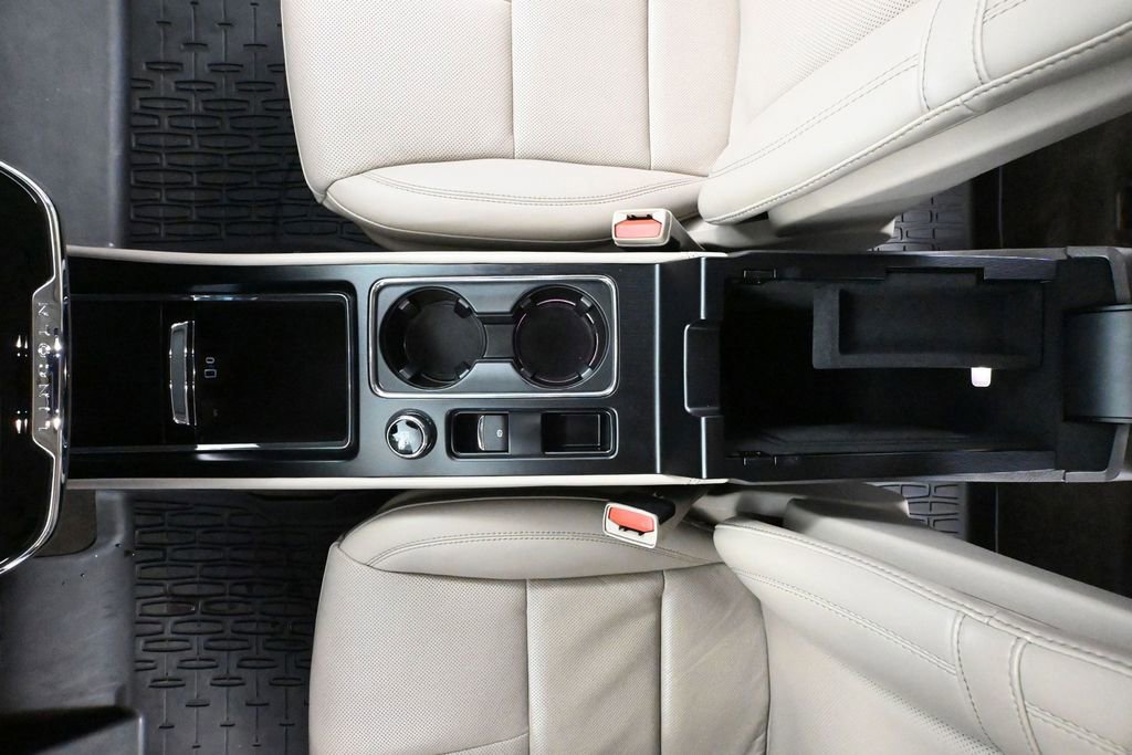 Used 2024 Lincoln Corsair Reserve w/ Towing Package image 35