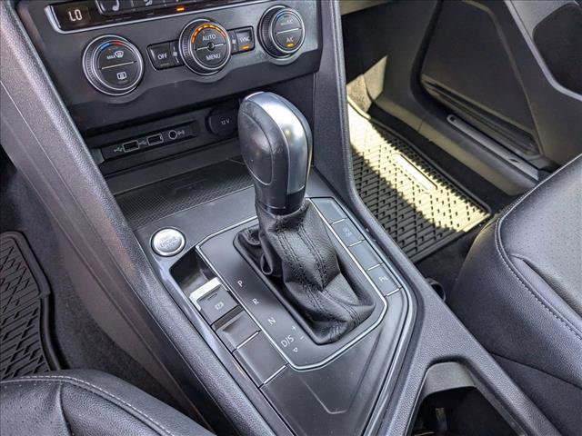 Used 2020 Volkswagen Tiguan SE R-Line FWD image 12