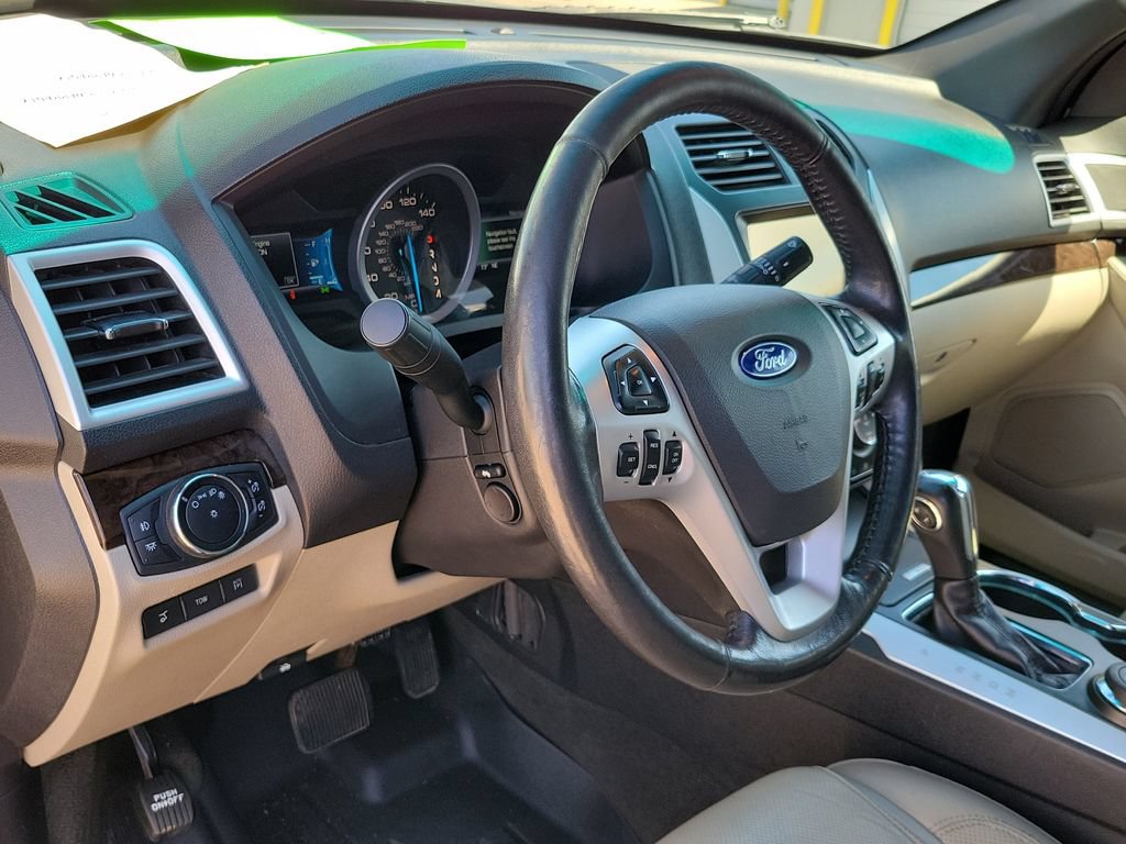 Used 2014 Ford Explorer Limited w/ Equipment Group 302A AWD/4WD image 7