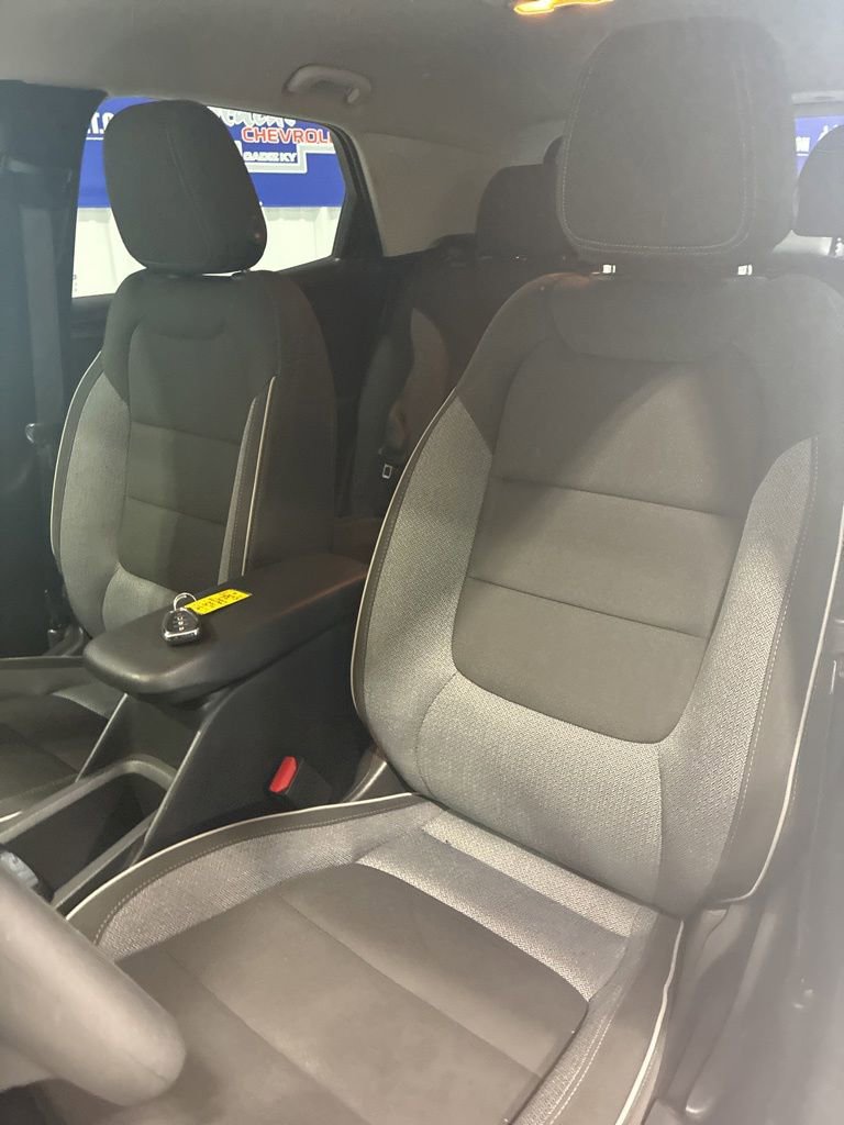 Used 2025 Chevrolet TrailBlazer LT AWD/4WD image 19