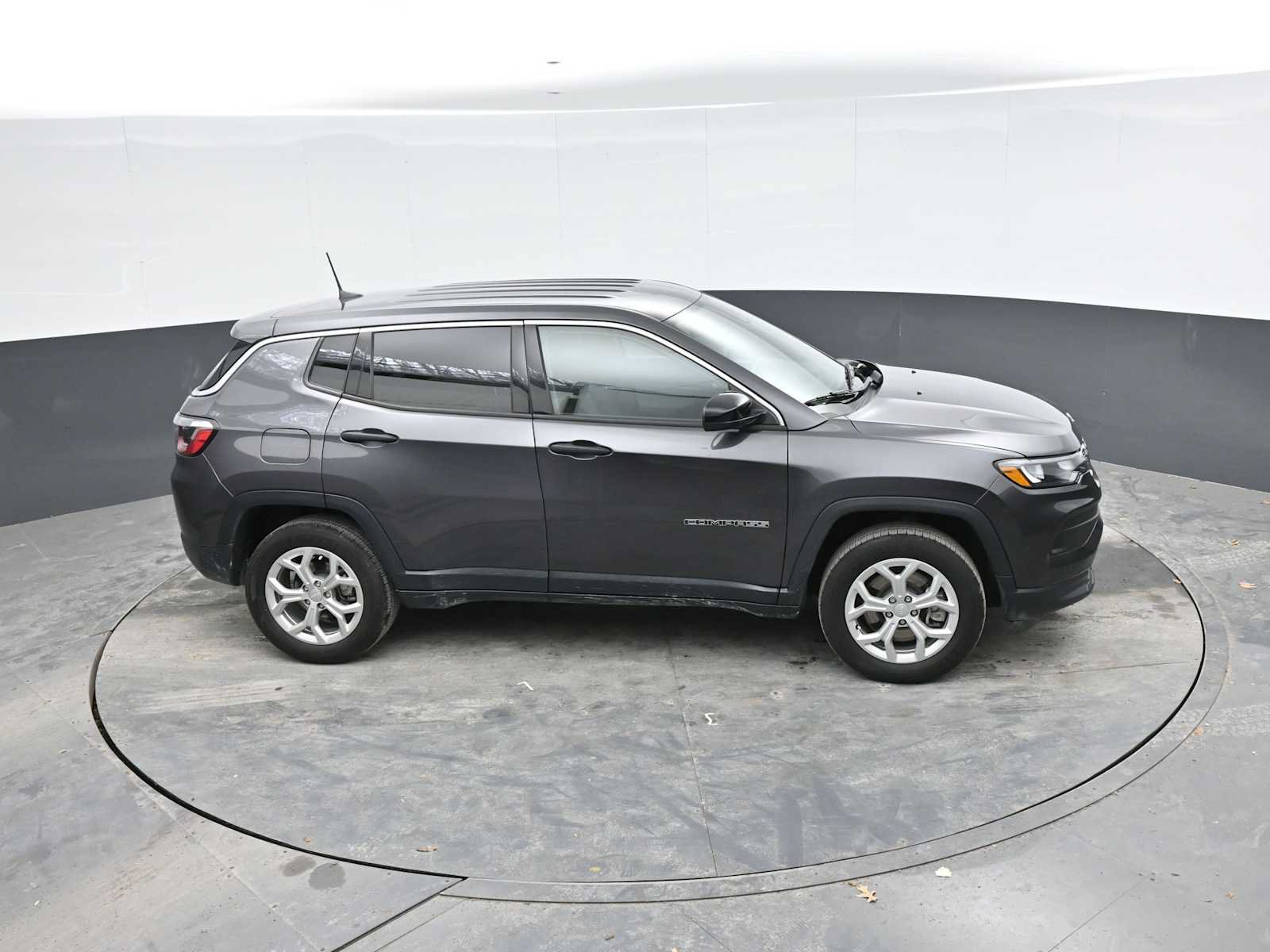 Used 2024 Jeep Compass Sport AWD/4WD image 30
