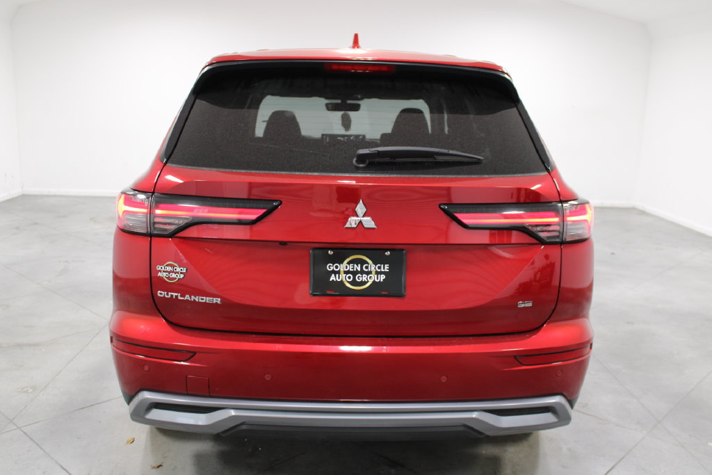 Used 2025 Mitsubishi Outlander SE FWD image 8