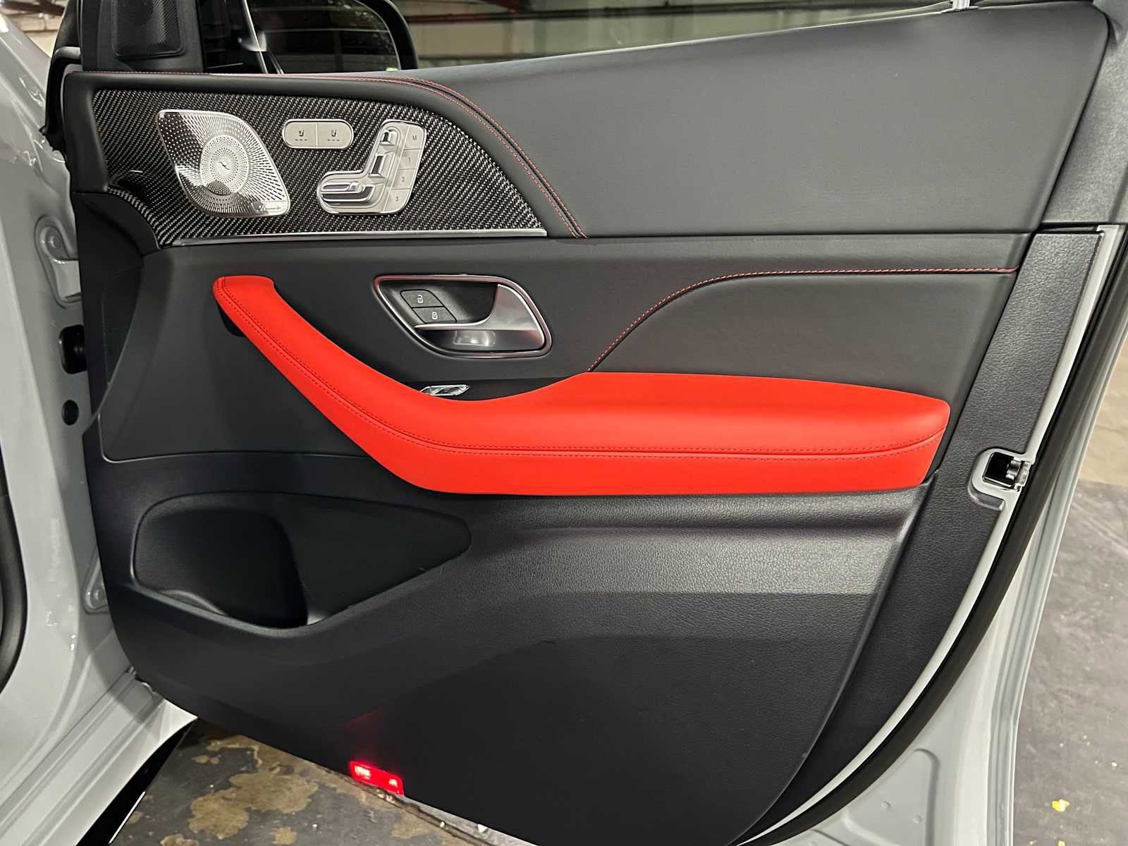 New 2026 Mercedes-Benz GLE 63 AMG S image 10