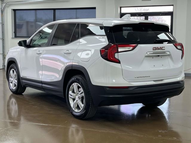 Used 2024 GMC Terrain SLE FWD image 7