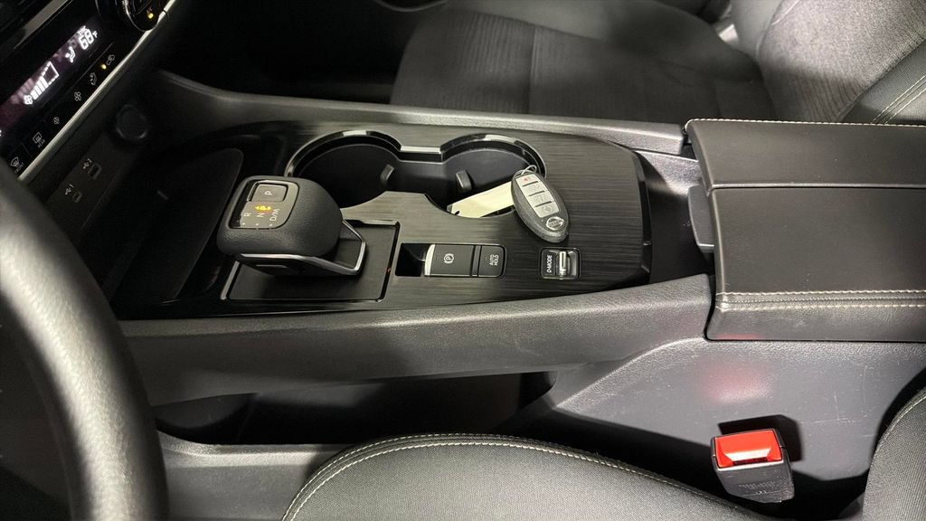 Used 2021 Nissan Rogue SV FWD image 23