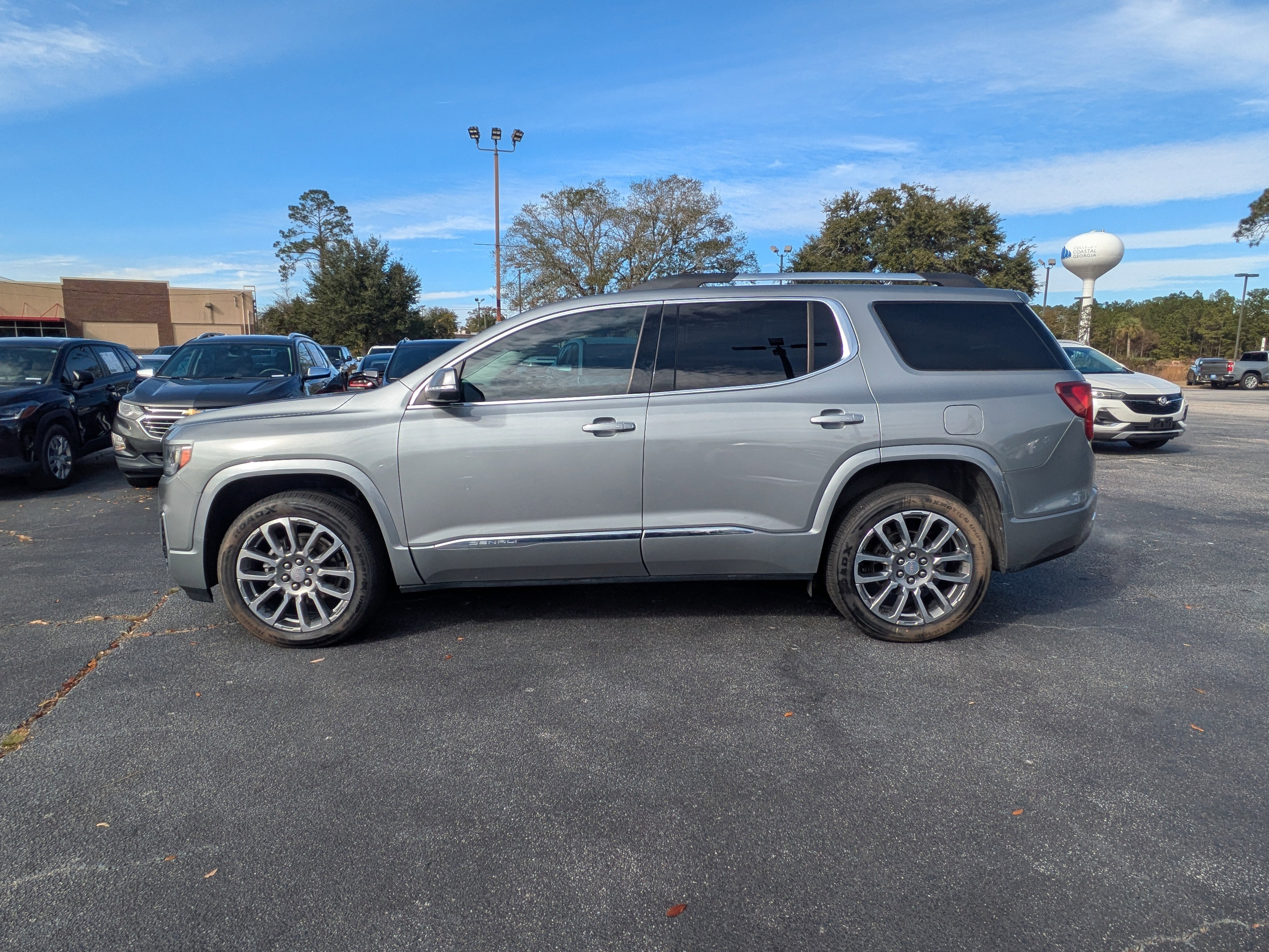 Used 2023 GMC Acadia Denali w/ Denali Ultimate Package image 31